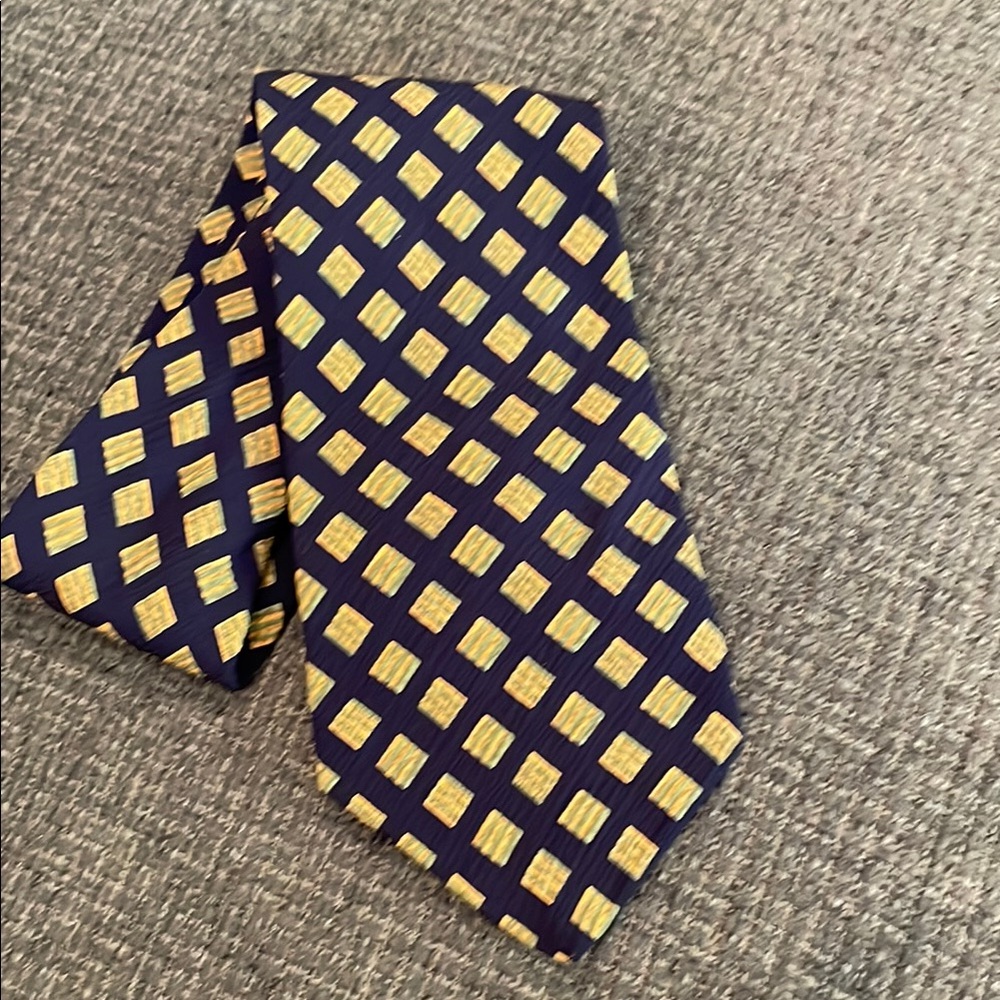 Strellson Black and Yellow Patterned Silk Tie
